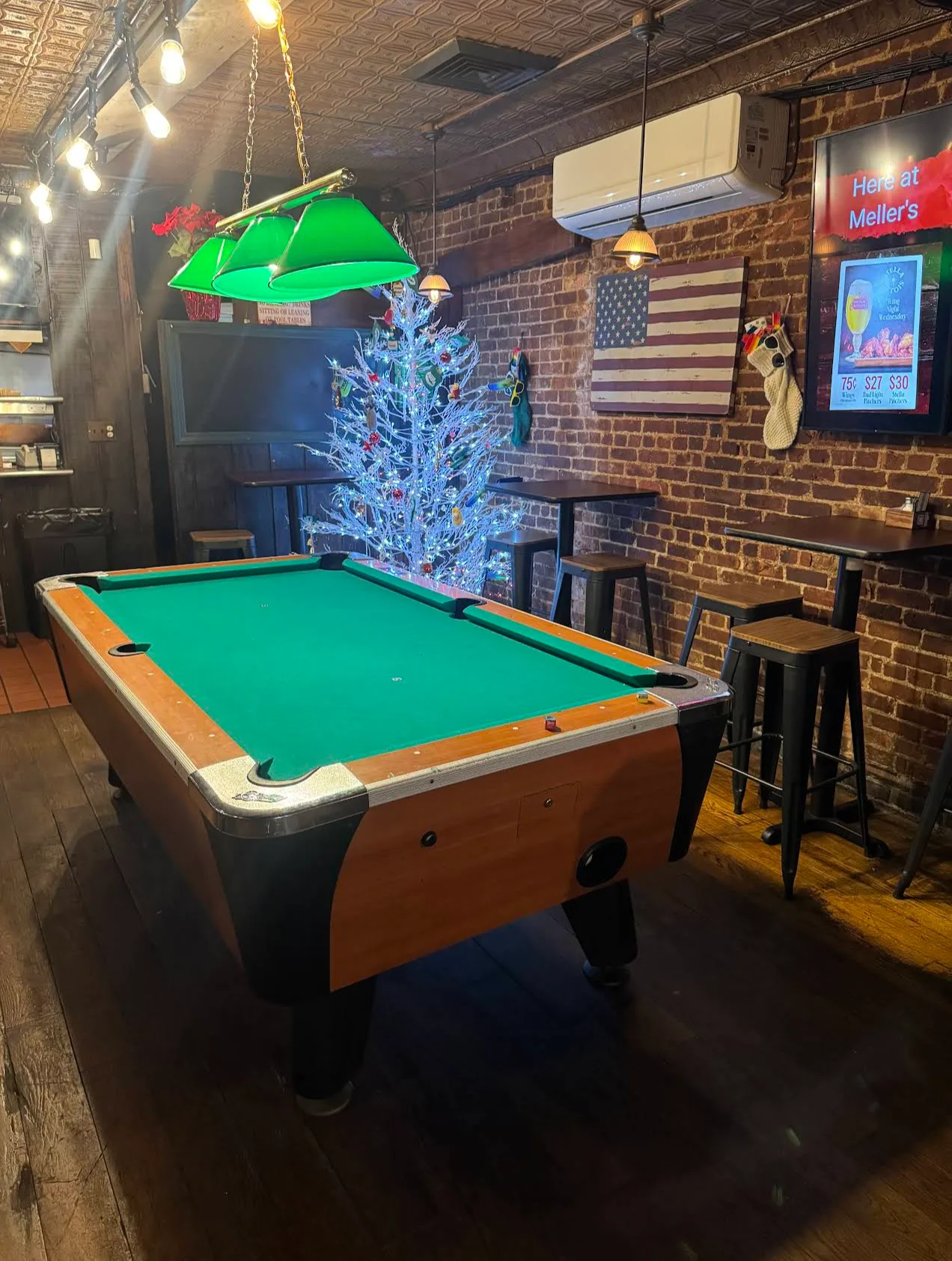 Meller’s Sports Hub and Grill photo 2